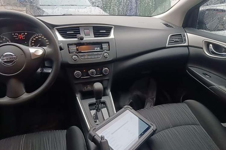 Used Nissan Sylphy 2024 Classic 1.6XE CVT Comfort Edition Audio And AC Panel