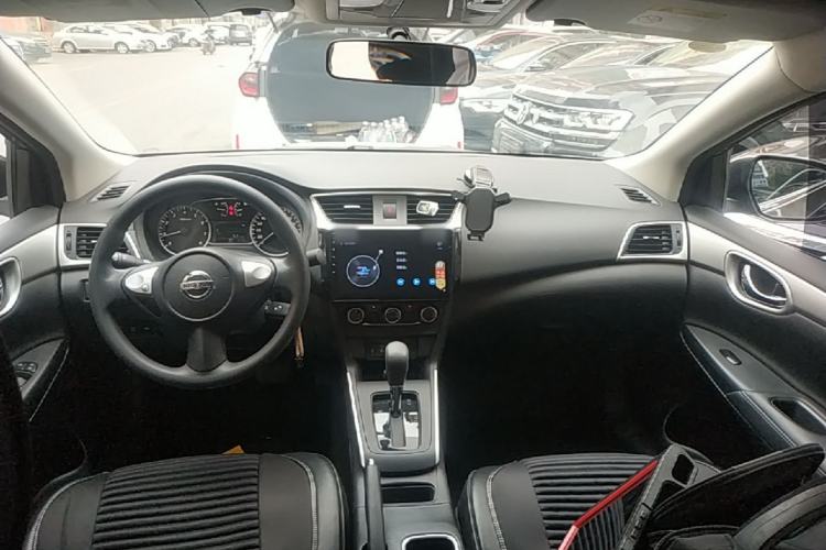 Used Nissan Sylphy 2024 Classic 1.6XE CVT Comfort Edition Center Console