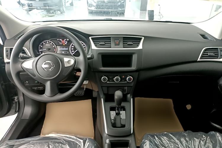 Used Nissan Sylphy 2024 Facelifted Three Classic 1.6XE CVT Comfort Edition Center Console