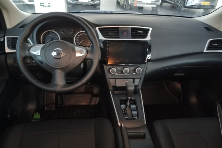 Used Nissan Sylphy 2024 Facelifted Three Classic 1.6XE CVT Comfort Edition Center Console