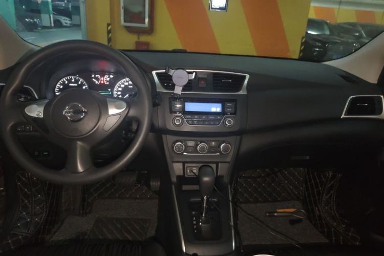 Used Nissan Sylphy 2024 Classic 1.6XE CVT Comfort Edition Center Console