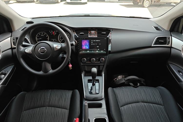 Used Nissan Sylphy 2024 Restyled Version 2 Classic 1.6XE CVT Comfort Edition Center Console