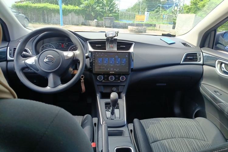 Used Nissan Sylphy 2024 Facelifted Three Classic 1.6XE CVT Comfort Edition Center Console