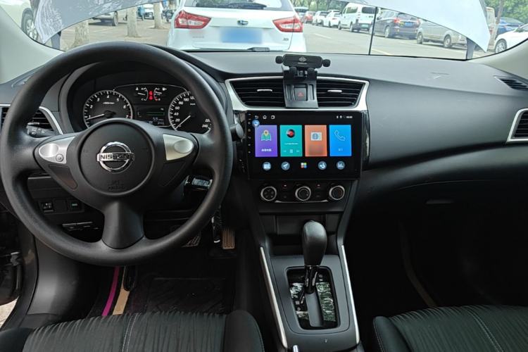 Used Nissan Sylphy 2024 Facelifted Three Classic 1.6XE CVT Comfort Edition Center Console
