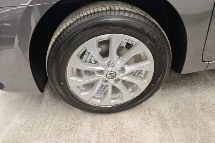 Used Nissan Sylphy 2024 Facelifted Three Classic 1.6XE CVT Comfort Edition Exterior 4