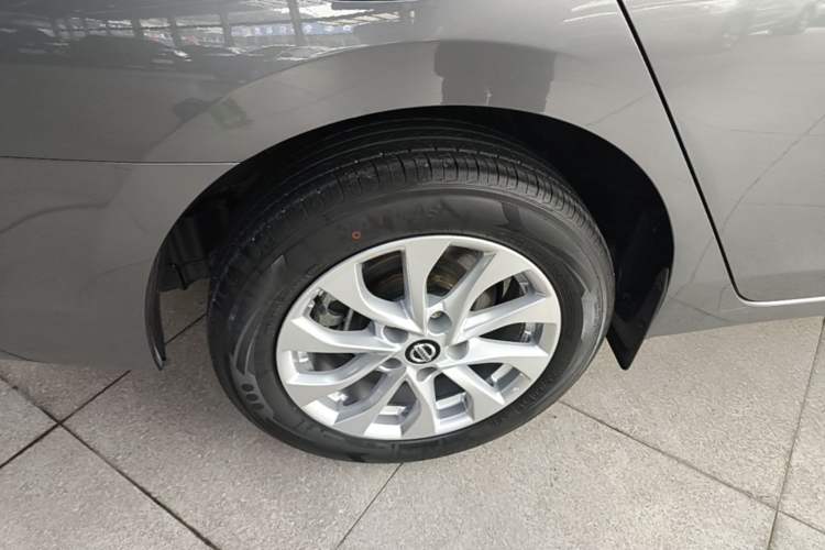 Used Nissan Sylphy 2024 Facelifted Three Classic 1.6XE CVT Comfort Edition Exterior 5