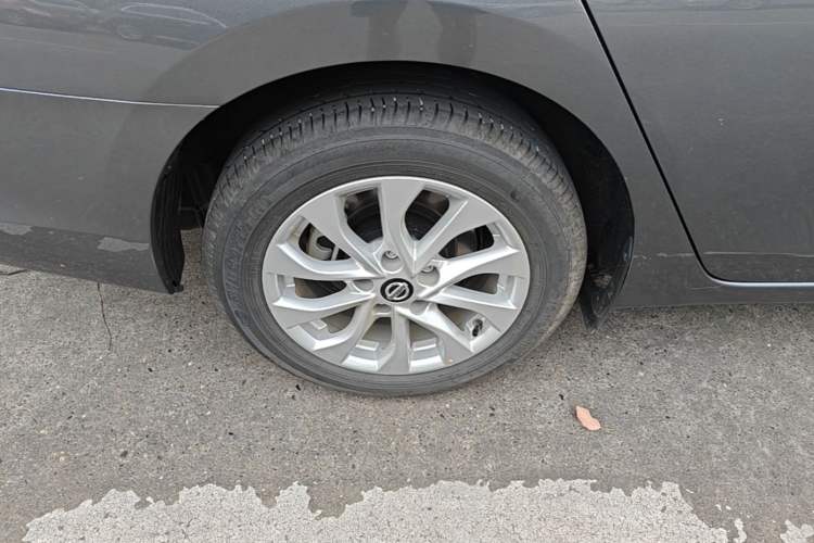 Used Nissan Sylphy 2024 Facelifted Three Classic 1.6XE CVT Comfort Edition Exterior 5