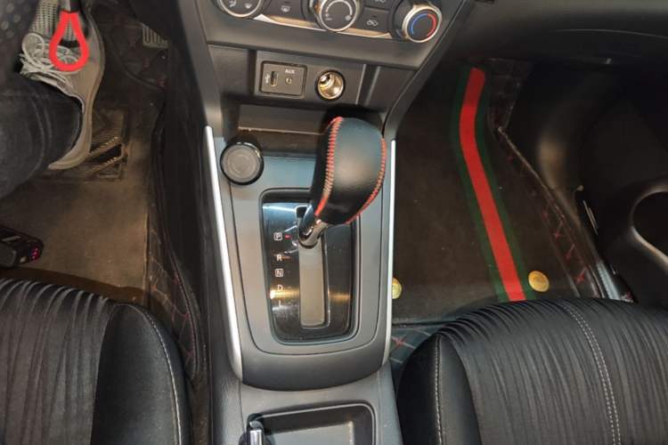 Used Nissan Sylphy 2024 Classic 1.6XE CVT Comfort Edition Gear Lever