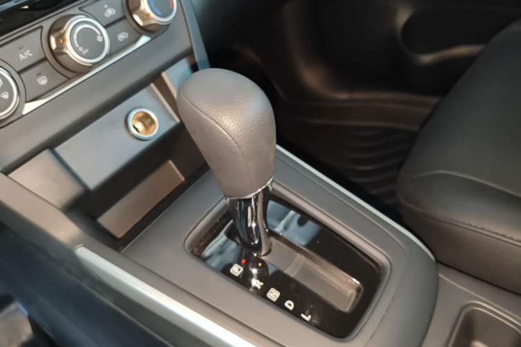 Used Nissan Sylphy 2024 Facelifted Three Classic 1.6XE CVT Comfort Edition Gear Lever
