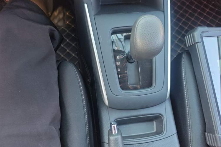 Used Nissan Sylphy 2024 Restyled Version 2 Classic 1.6XE CVT Comfort Edition Gear Lever