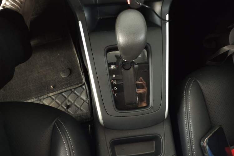 Used Nissan Sylphy 2024 Facelifted Three Classic 1.6XE CVT Comfort Edition Gear Lever