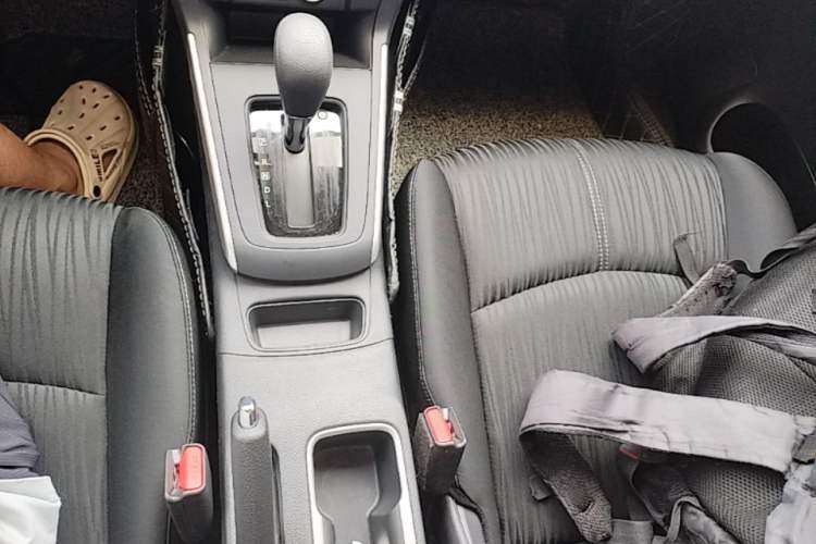 Used Nissan Sylphy 2024 Facelifted Three Classic 1.6XE CVT Comfort Edition Gear Lever
