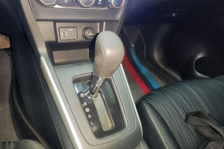 Used Nissan Sylphy 2024 Classic 1.6XE CVT Comfort Edition Gear Lever