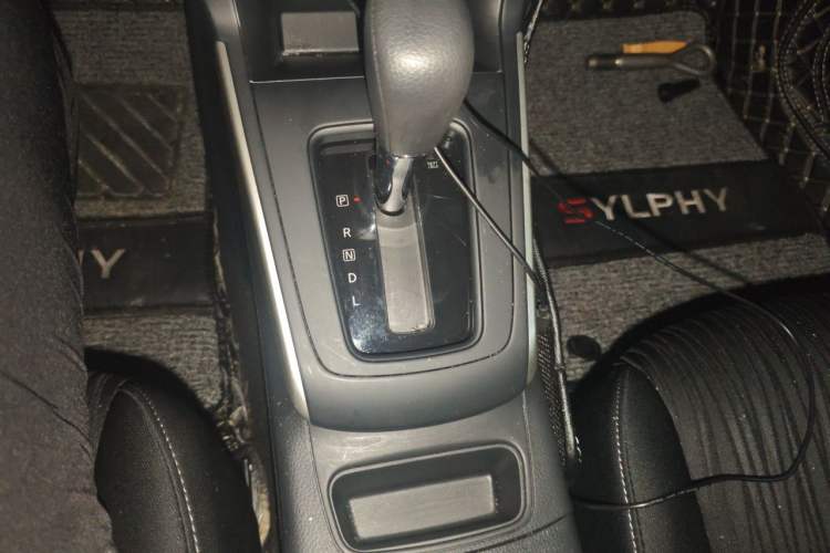 Used Nissan Sylphy 2024 Classic 1.6XE CVT Comfort Edition Gear Lever