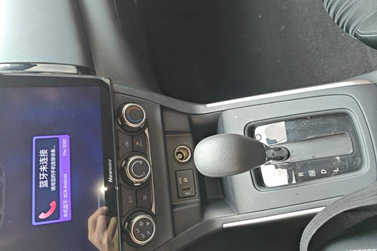 Used Nissan Sylphy 2024 Classic 1.6XE CVT Comfort Edition Gear Lever