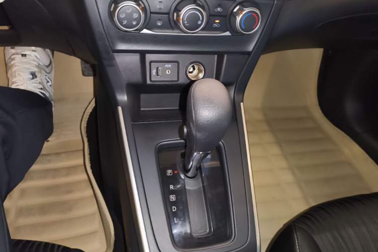 Used Nissan Sylphy 2024 Classic 1.6XE CVT Comfort Edition Gear Lever