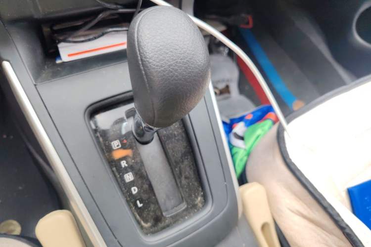 Used Nissan Sylphy 2024 Facelifted Three Classic 1.6XE CVT Comfort Edition Gear Lever