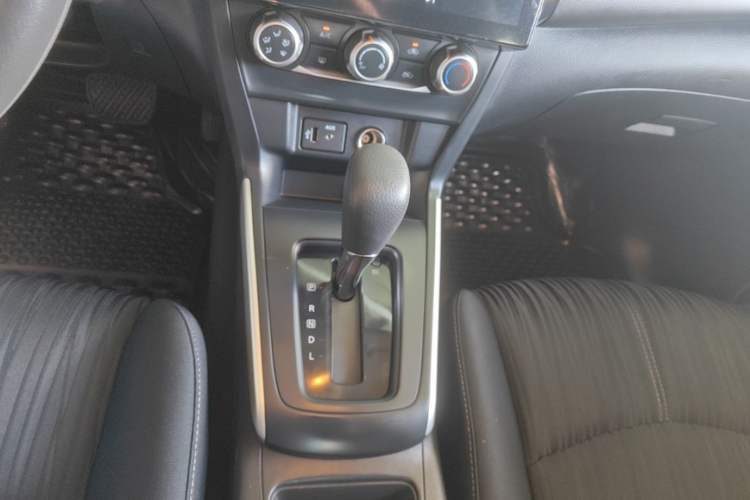 Used Nissan Sylphy 2024 Classic 1.6XE CVT Comfort Edition Gear Lever