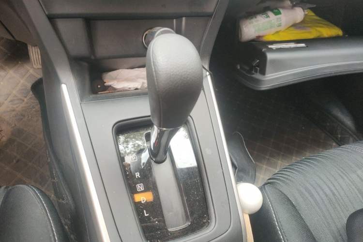 Used Nissan Sylphy 2024 Facelifted Three Classic 1.6XE CVT Comfort Edition Gear Lever