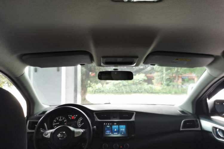 Used Nissan Sylphy 2024 Classic 1.6XE+ CVT Large-Screen Version Headliner