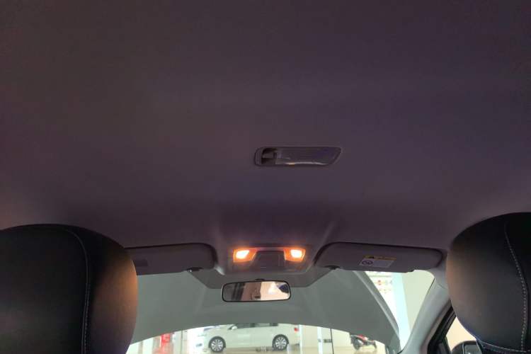 Used Nissan Sylphy 2024 Classic 1.6XE CVT Comfort Edition Headliner