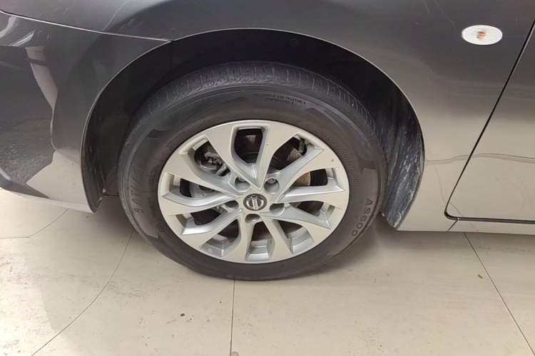 Used Nissan Sylphy 2024 Restyled Version 2 Classic 1.6XE CVT Comfort Edition Left Front Wheel Hub