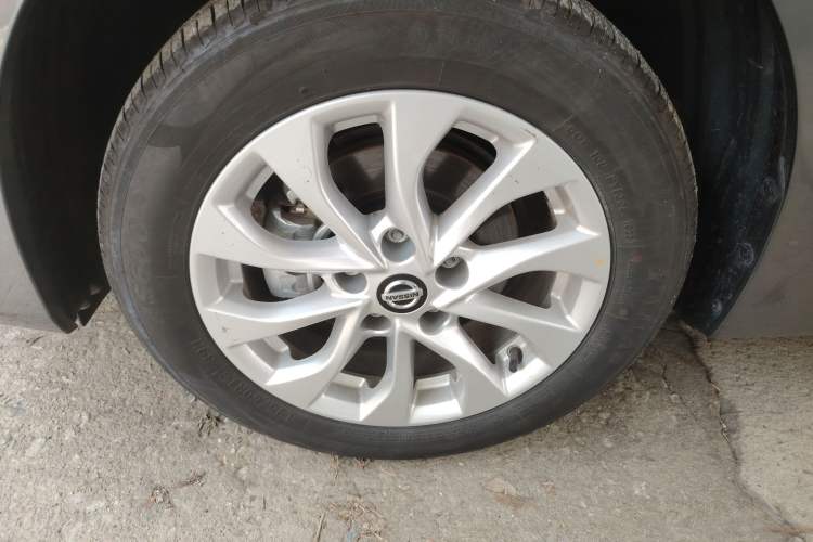 Used Nissan Sylphy 2024 Restyled Version 2 Classic 1.6XE CVT Comfort Edition Left Front Wheel Hub
