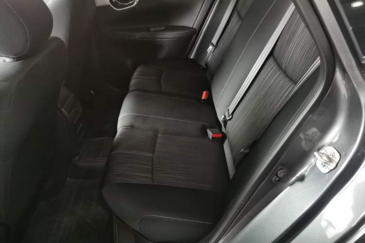 Used Nissan Sylphy 2024 Classic 1.6XE+ CVT Large-Screen Version Left Rear Seat