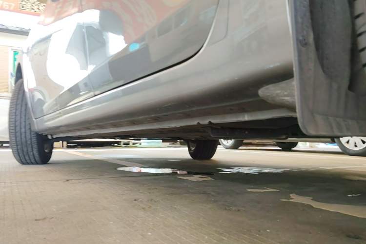 Used Nissan Sylphy 2024 Facelifted Three Classic 1.6XE CVT Comfort Edition Left Side Sill
