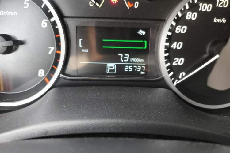 Used Nissan Sylphy 2024 Classic 1.6XE CVT Comfort Edition Odometer Close Up
