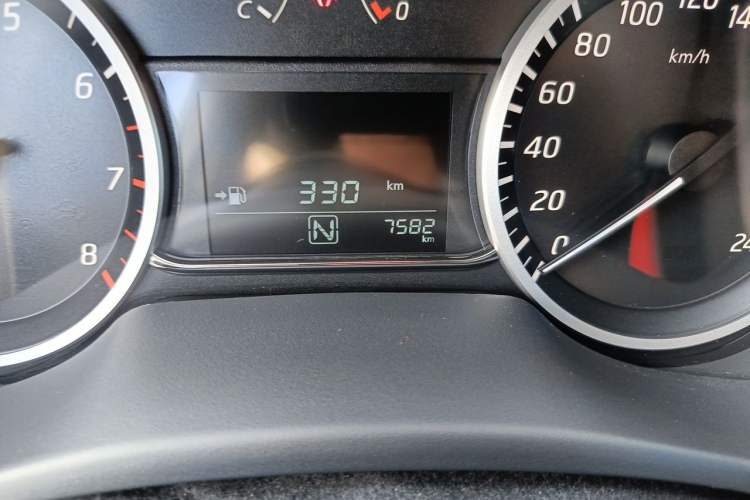Used Nissan Sylphy 2024 Facelifted Three Classic 1.6XE CVT Comfort Edition Odometer Close Up