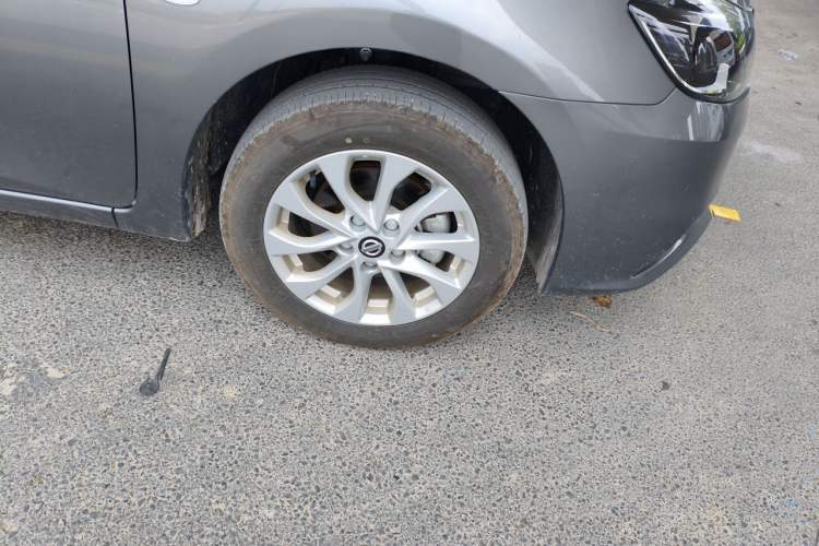 Used Nissan Sylphy 2024 Restyled Version 2 Classic 1.6XE CVT Comfort Edition Right Front Wheel Hub