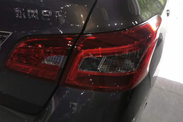 Used Nissan Sylphy 2024 Classic 1.6XE+ CVT Large-Screen Version Right Rear Taillight