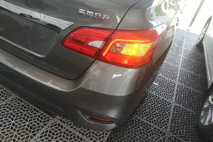 Used Nissan Sylphy 2024 Revised Version Classic 1.6XE CVT Comfort Edition Right Rear Taillight