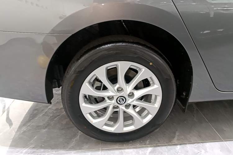 Used Nissan Sylphy 2024 Facelifted Three Classic 1.6XE CVT Comfort Edition Right Rear Wheel Hub
