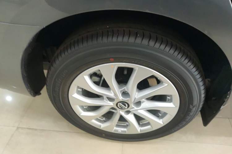 Used Nissan Sylphy 2024 Facelifted Three Classic 1.6XE CVT Comfort Edition Right Rear Wheel Hub