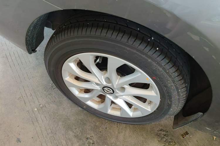 Used Nissan Sylphy 2024 Facelifted Three Classic 1.6XE CVT Comfort Edition Right Rear Wheel Hub