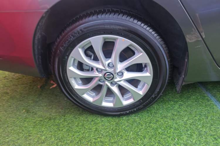Used Nissan Sylphy 2024 Restyled Version 2 Classic 1.6XE CVT Comfort Edition Right Rear Wheel Hub