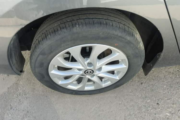 Used Nissan Sylphy 2024 Restyled Version 2 Classic 1.6XE CVT Comfort Edition Right Rear Wheel Hub