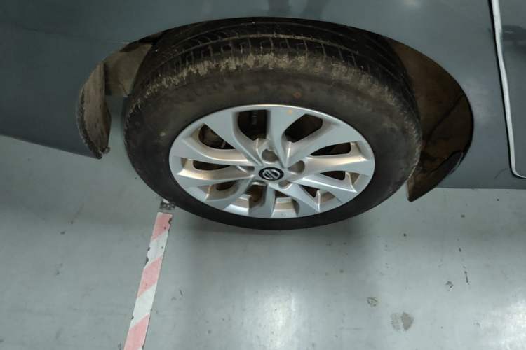 Used Nissan Sylphy 2024 Restyled Version 2 Classic 1.6XE CVT Comfort Edition Right Rear Wheel Hub