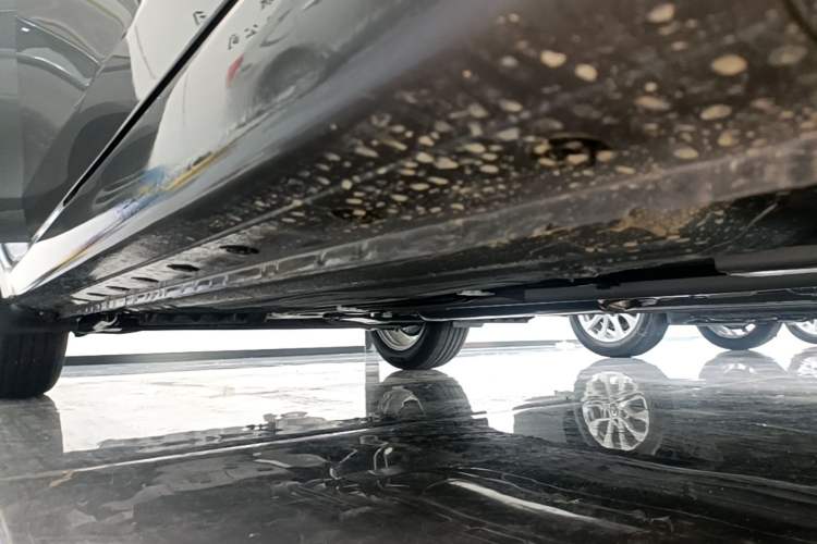 Used Nissan Sylphy 2024 Facelifted Three Classic 1.6XE CVT Comfort Edition Right Side Sill