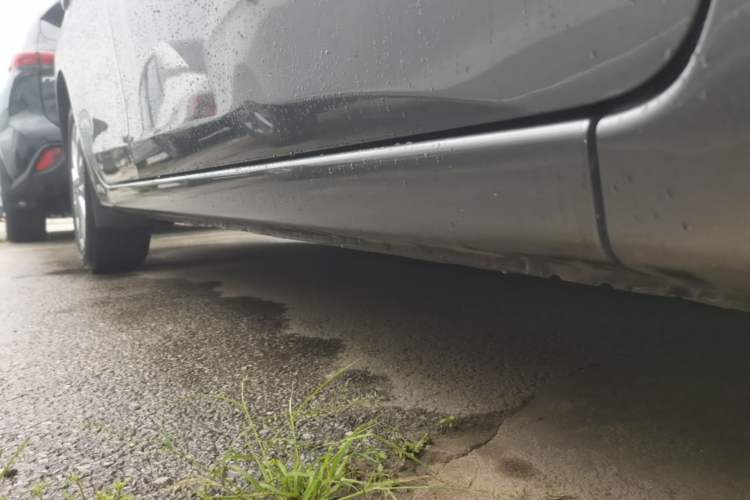 Used Nissan Sylphy 2024 Classic 1.6XL CVT Luxury Edition Right Side Sill
