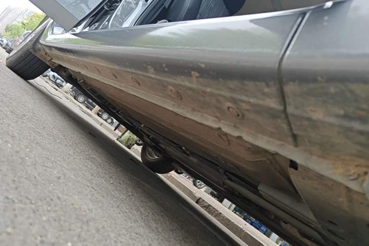 Used Nissan Sylphy 2024 Facelifted Three Classic 1.6XE CVT Comfort Edition Right Side Sill