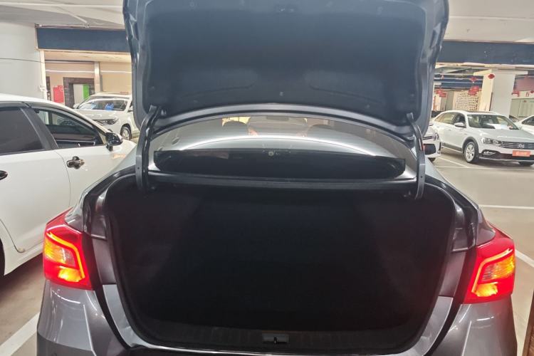 Used Nissan Sylphy 2024 Revised Version Classic 1.6XE CVT Comfort Edition Trunk