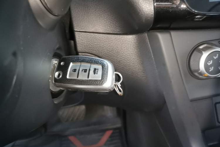 Used Nissan Sylphy 2024 Classic 1.6XE+ CVT Large-Screen Version Vehicle Key