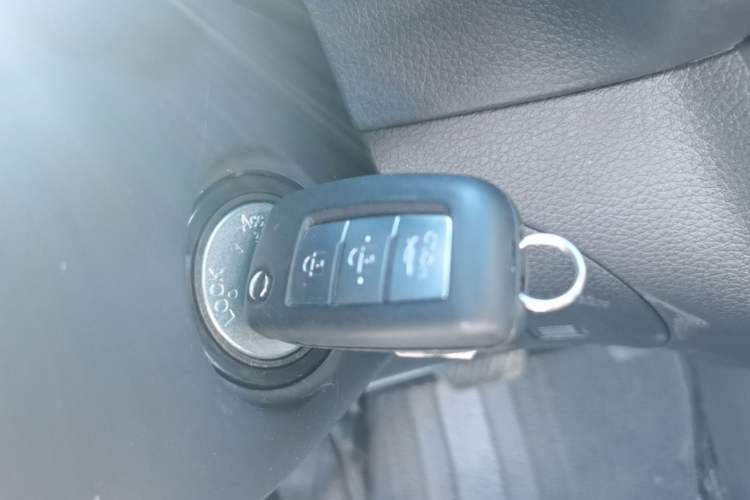 Used Nissan Sylphy 2024 Restyled Version 2 Classic 1.6XE CVT Comfort Edition Vehicle Key