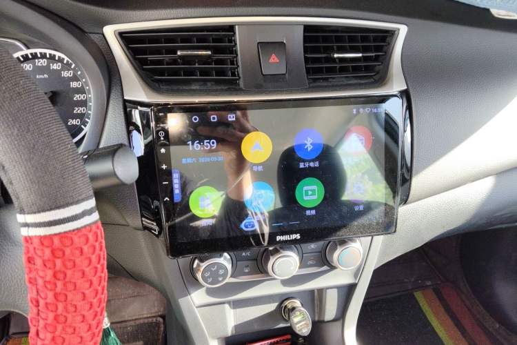 Used Nissan Sylphy 2024 Facelifted Three Classic 1.6XE CVT Comfort Edition Audio And AC Panel