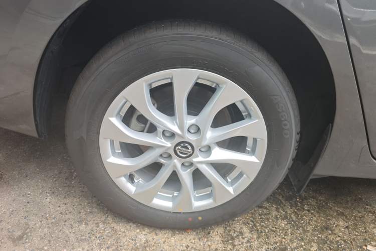 Used Nissan Sylphy 2024 Facelifted Three Classic 1.6XE CVT Comfort Edition Exterior 6