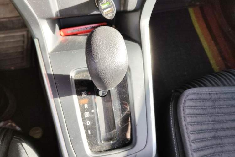 Used Nissan Sylphy 2024 Facelifted Three Classic 1.6XE CVT Comfort Edition Gear Lever