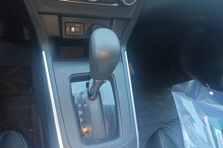 Used Nissan Sylphy 2024 Classic 1.6XE CVT Comfort Edition Gear Lever